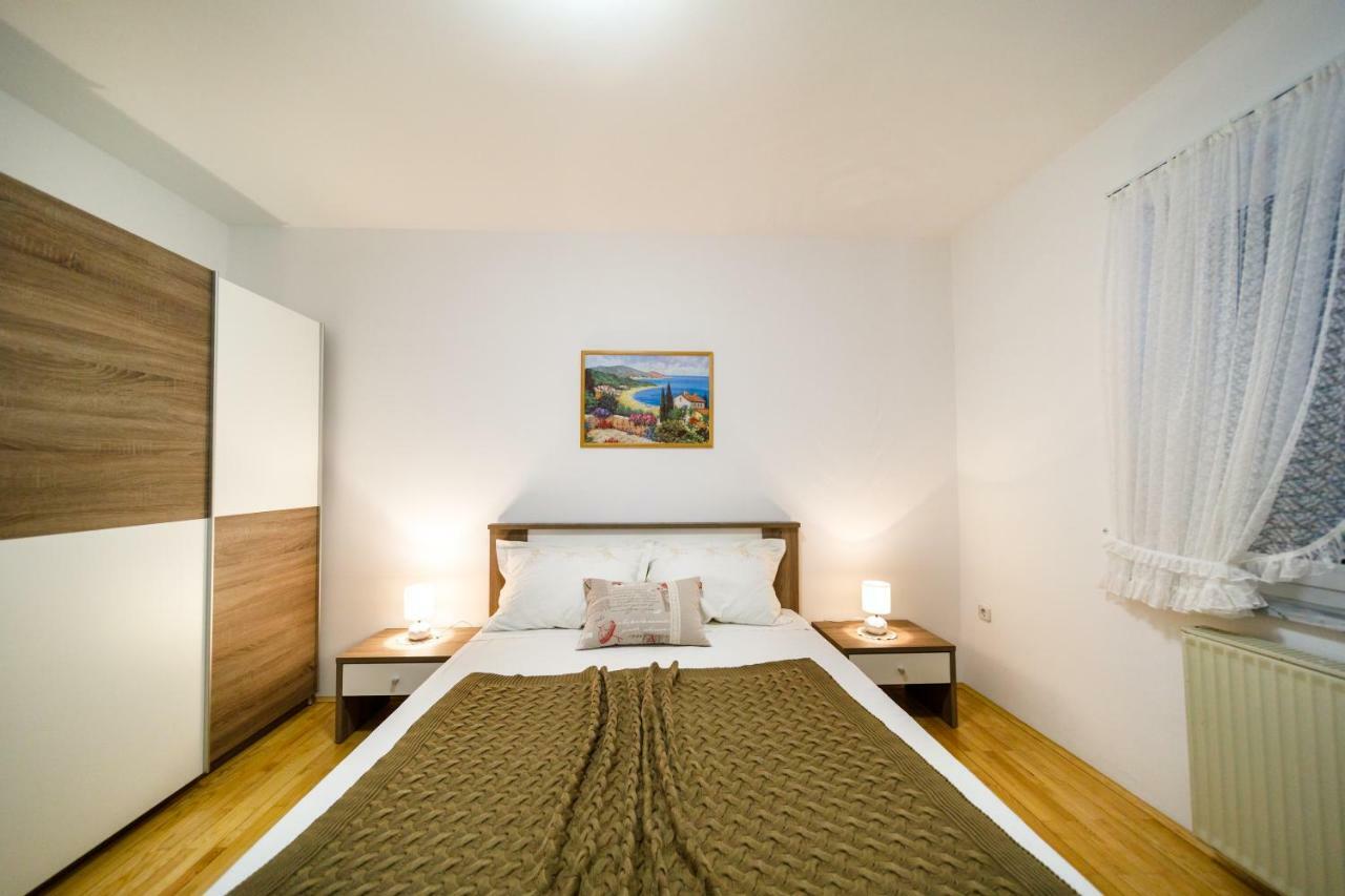 Anton Apartment *