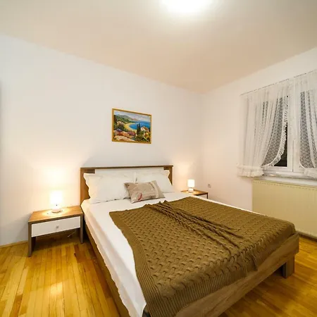 Apartment Anton Krk Town Exterior photo